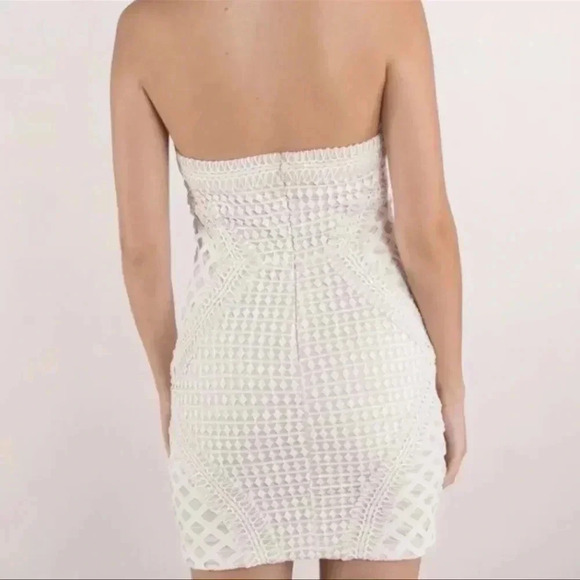 Tobi Bodycon Ivory Lace Crochet Overlay Halter Dress with Nude Slip S - Picture 4 of 9